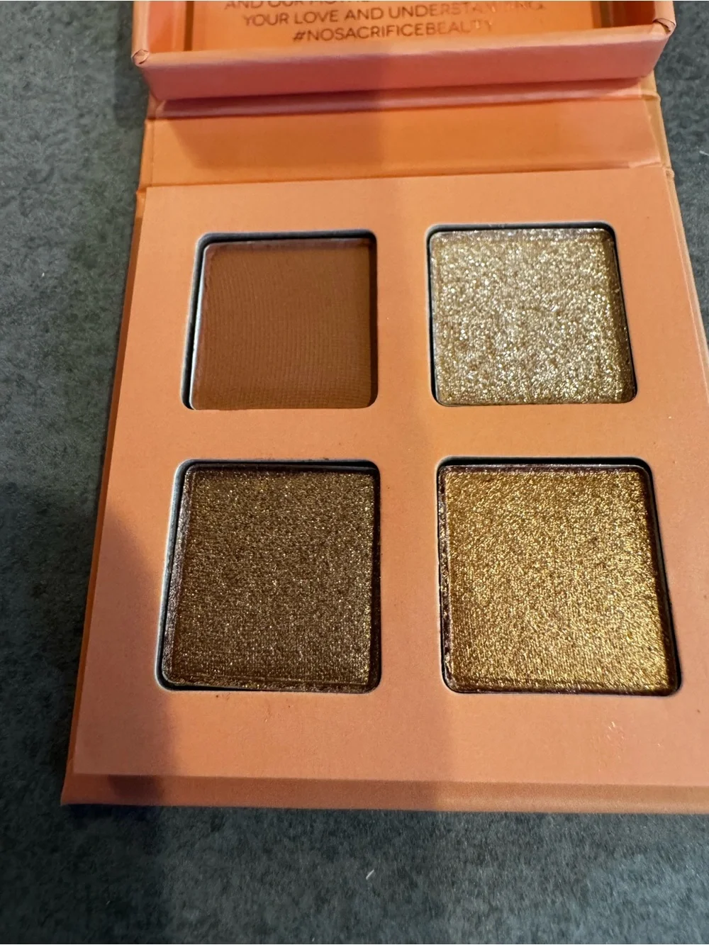 Arthr Beauty Crystal Quad Eyeshadow Palette - Gold